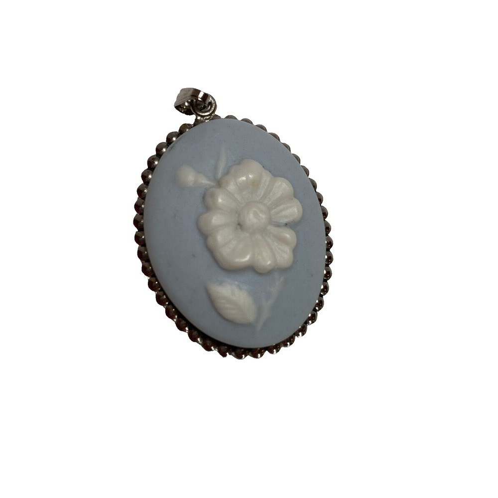 Cameo Pendant Floral Silvertone Blue White Cottagecore0